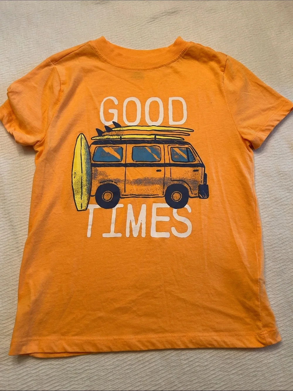 OshKosh bundle of 4 kids t-shirts size small (6-7)